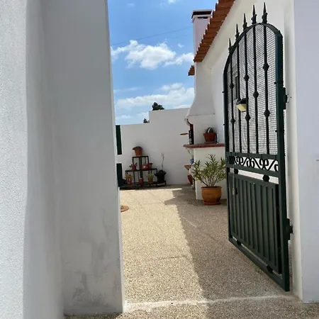 Vakantiehuis Casa Do Canto - Uma Casa No Campo, Perto Da Praia.