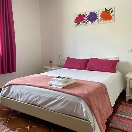 Casa Do Canto - Uma Casa No Campo, Perto Da Praia. Vakantiehuis *