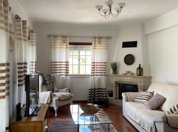 Casa Do Canto - Uma Casa No Campo, Perto Da Praia. Óbidos