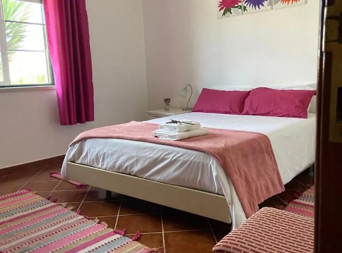 Casa Do Canto - Uma Casa No Campo, Perto Da Praia. * Óbidos